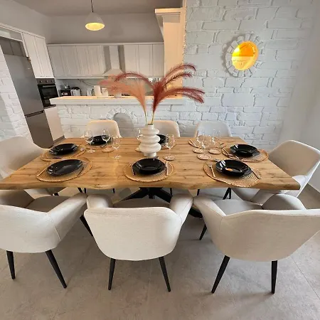 Holiday home La Vie Est Belle 3 Luxury Bbq Jacuzzi&view *