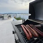 La Vie Est Belle 3 Luxury Bbq Jacuzzi&view Holiday home